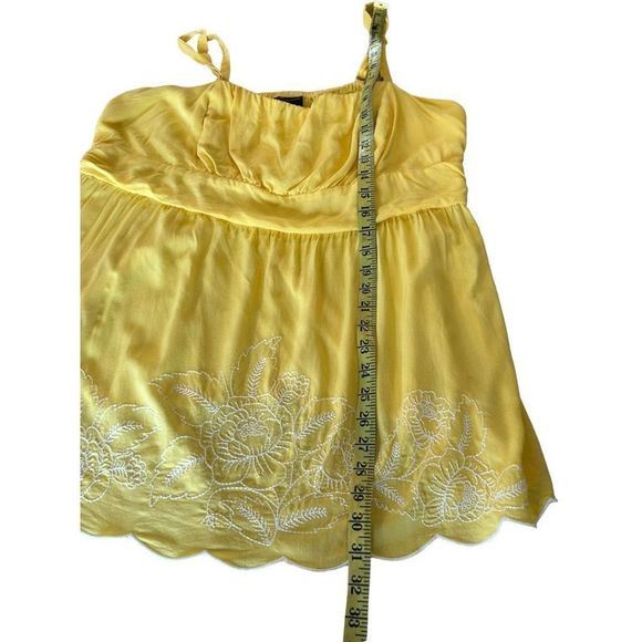 Torrid Women's Yellow Spaghetti Strap Embroidered Floral Tunic Top Size 2 - Picture 4 of 12